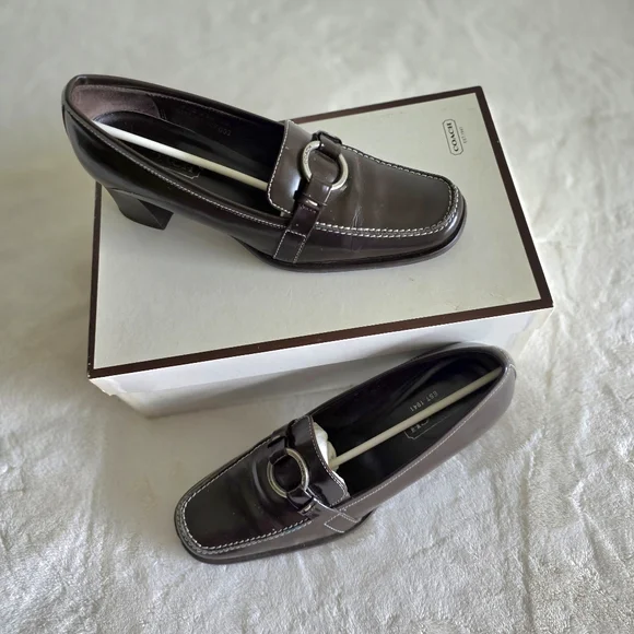 S.  O.  L   D.   Brown Coach Block Heel Loafers size 5.5 - Picture 9 of 9